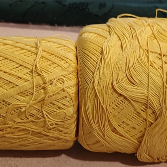 Vintage LOT of 2Crochet ThreadsJ+P CoatsKnit Cro SheenMustard yellowOne 4" - Picture 8 of 9